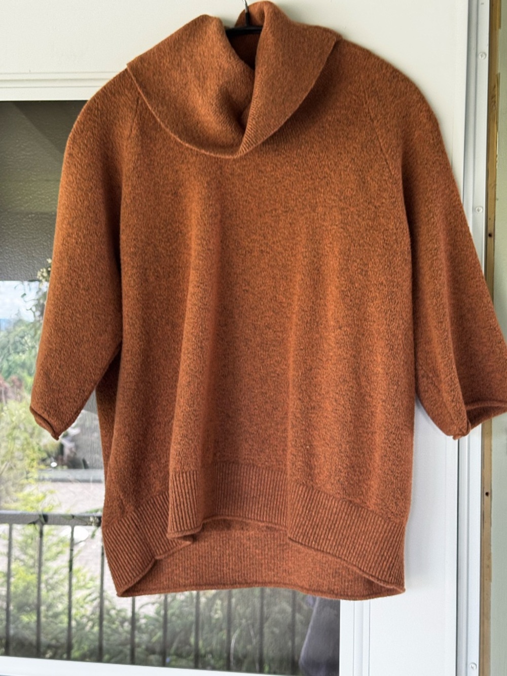 Rust orange brown 3/4 sleeve sweater